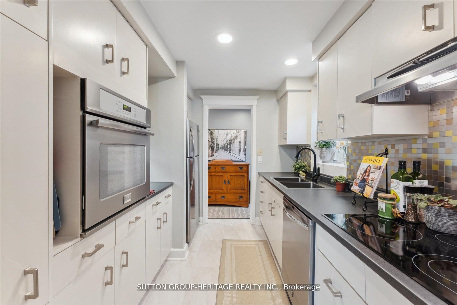 99 Bridge Street E #5