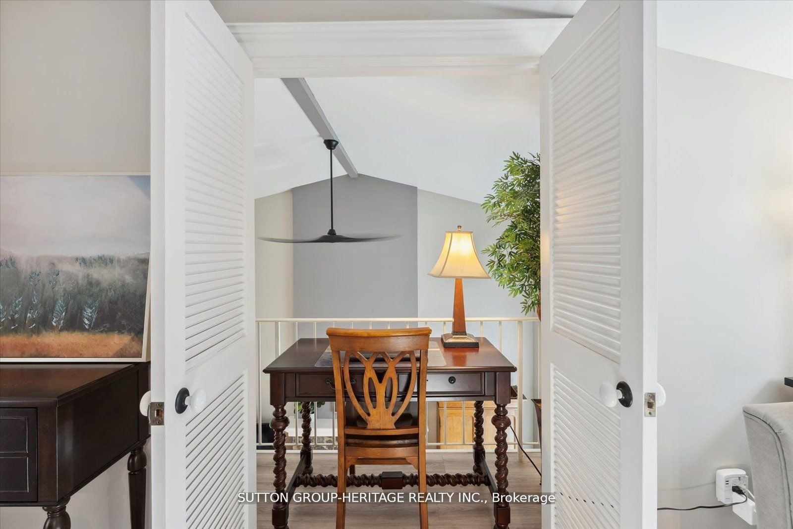 99 Bridge Street E #5