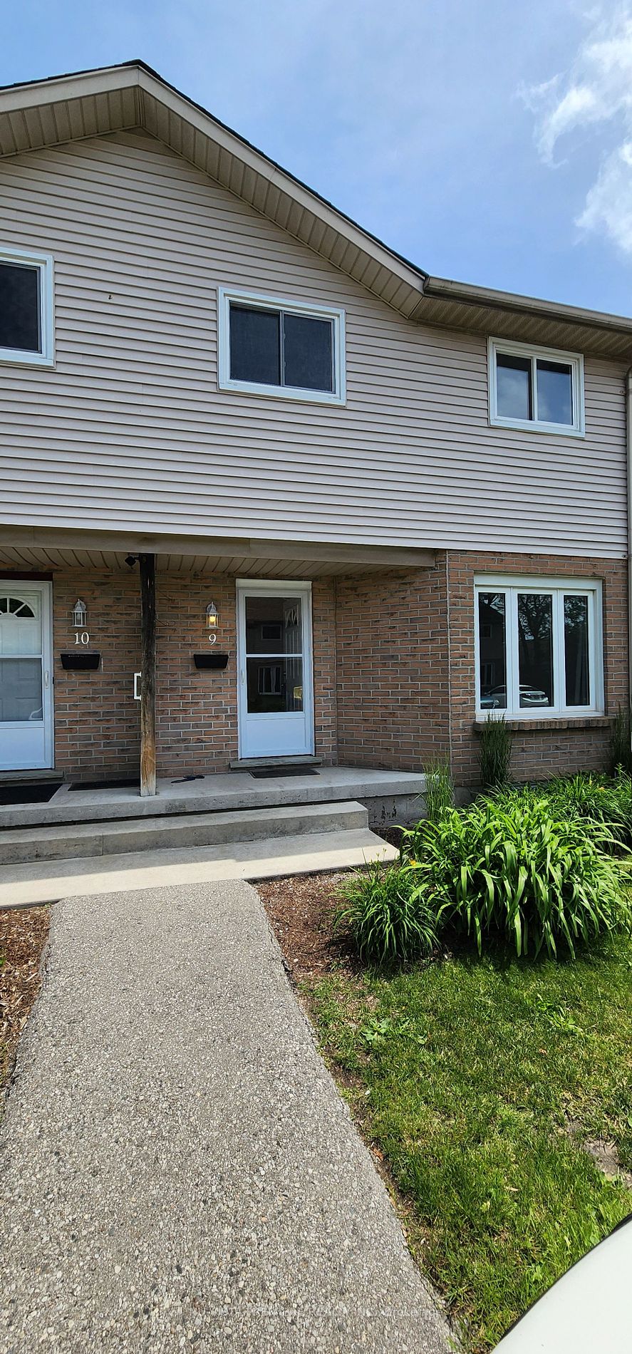 628 Wharncliffe Road S #9