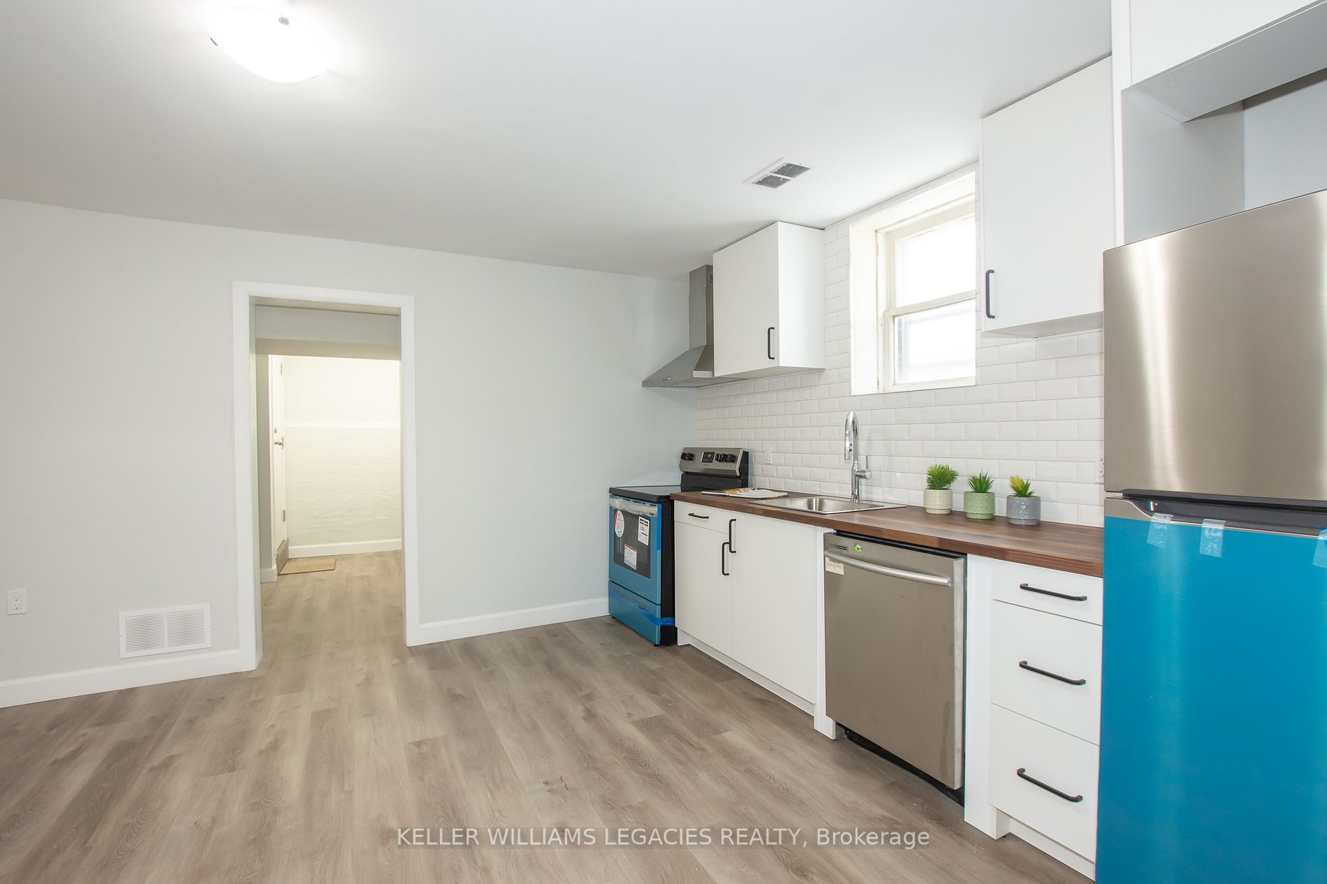 30 CLASSIC Avenue, #5