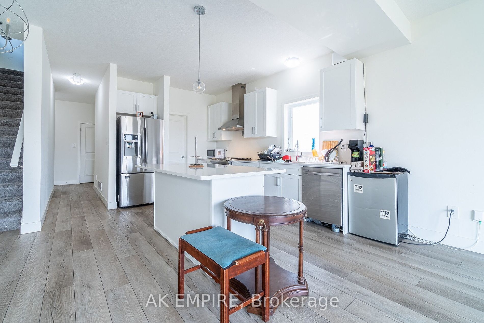 1604 Capri Cres