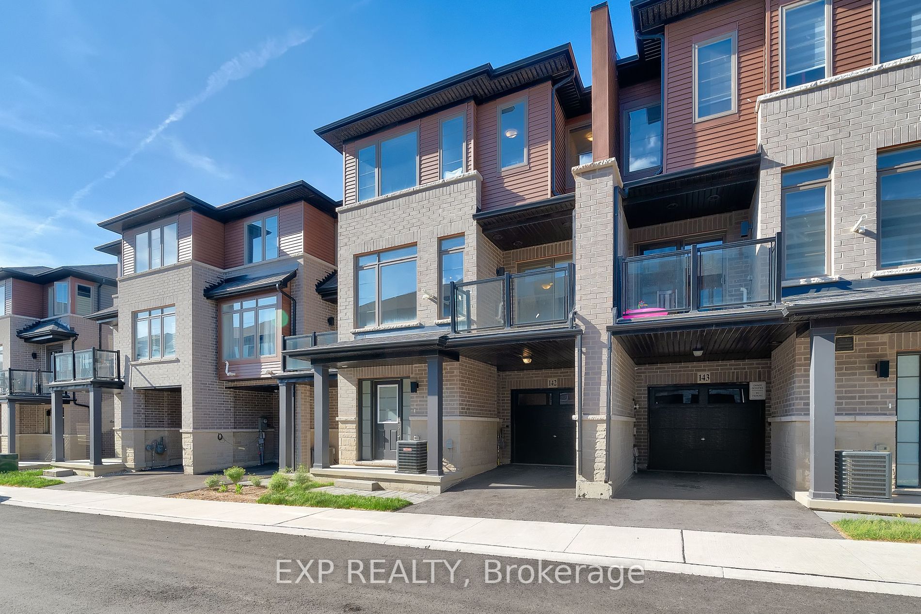 61 Soho St, #142
