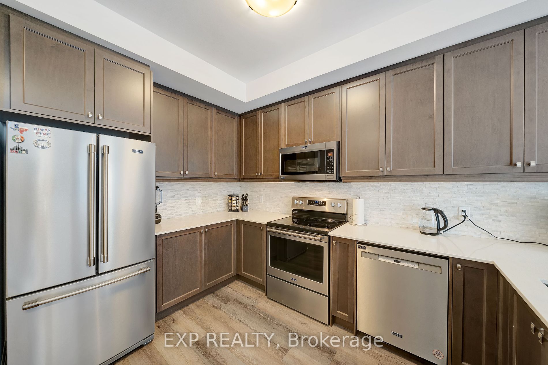61 Soho St, #142