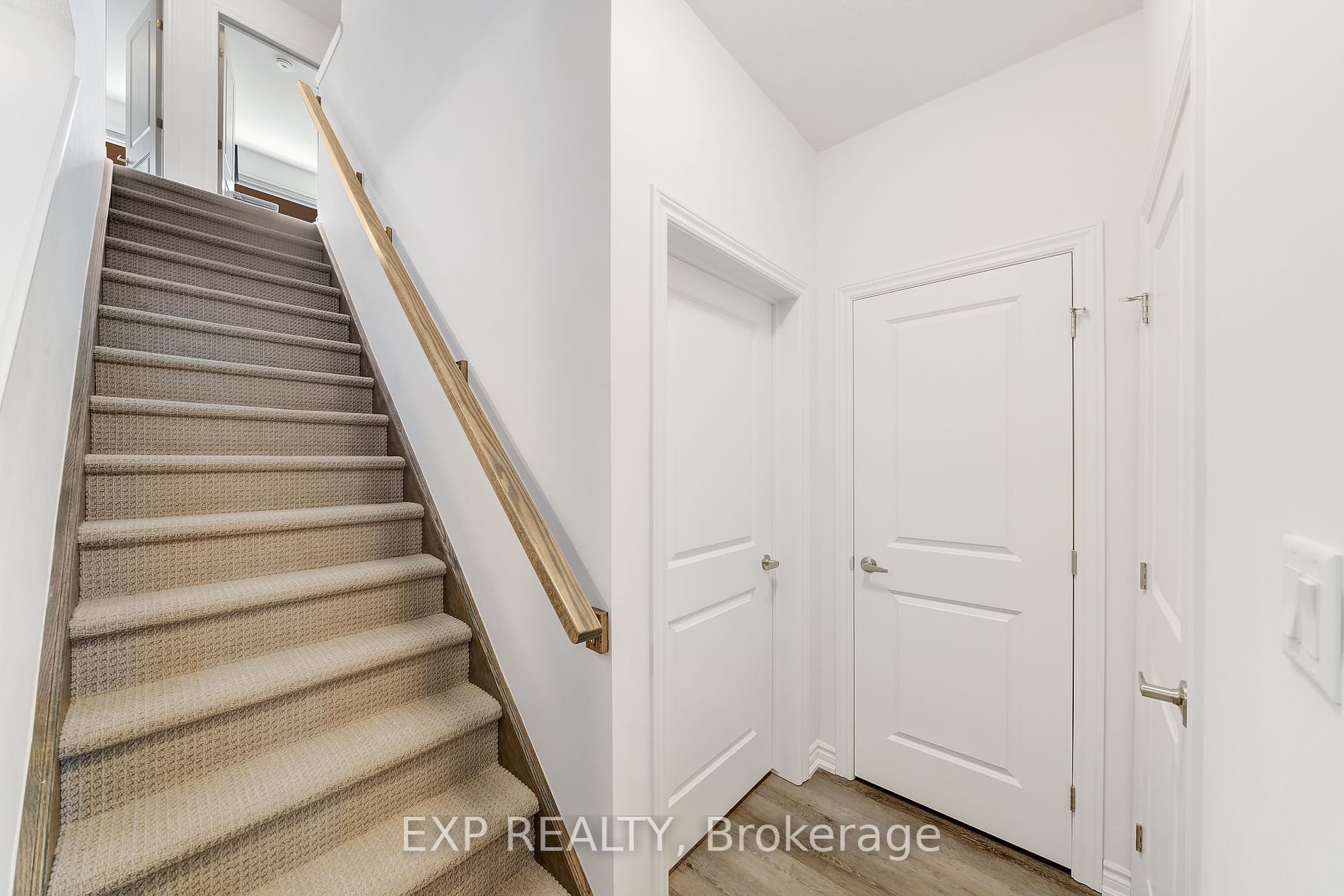 61 Soho St, #142