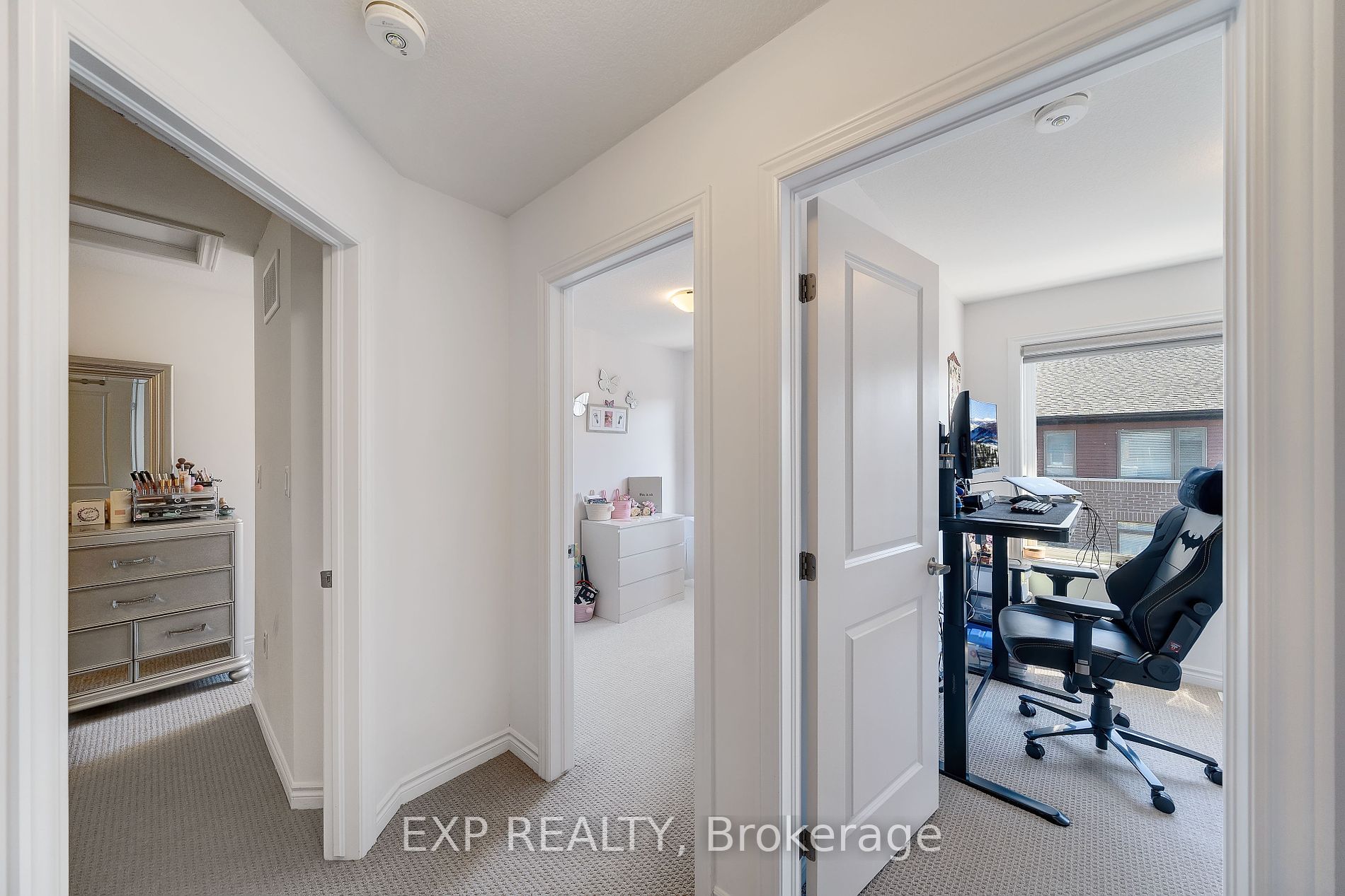 61 Soho St, #142