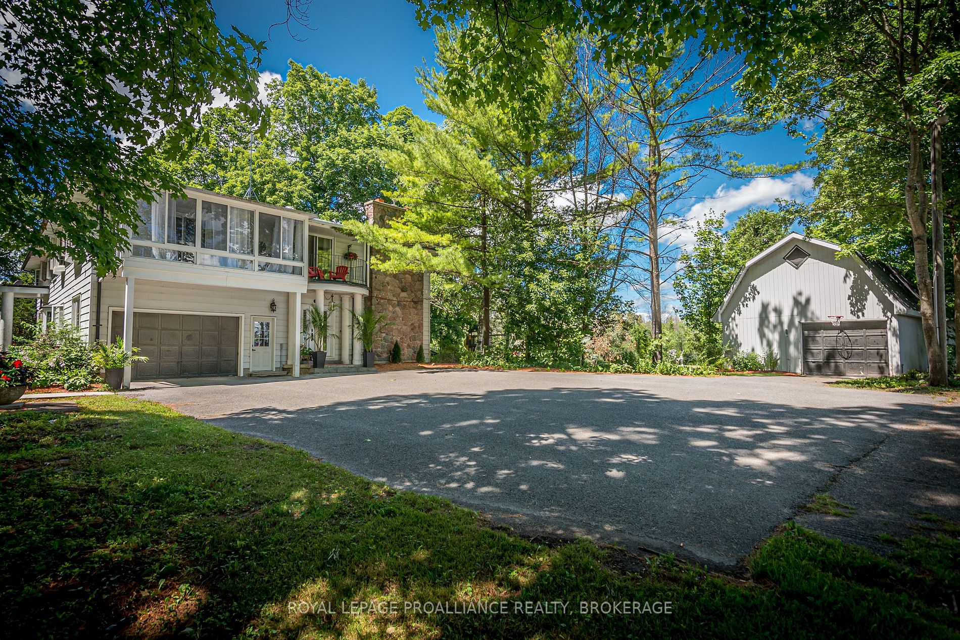 548 Lorna Lane
