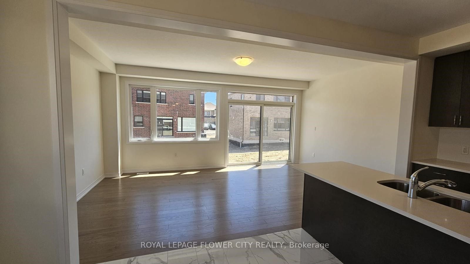 15 Blacklock Street #20