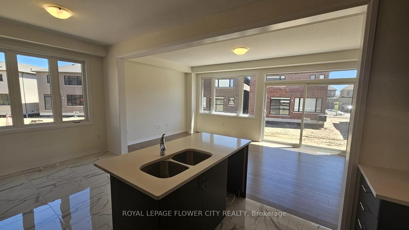 15 Blacklock Street #20