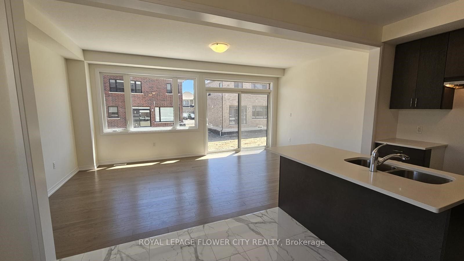 15 Blacklock Street #20