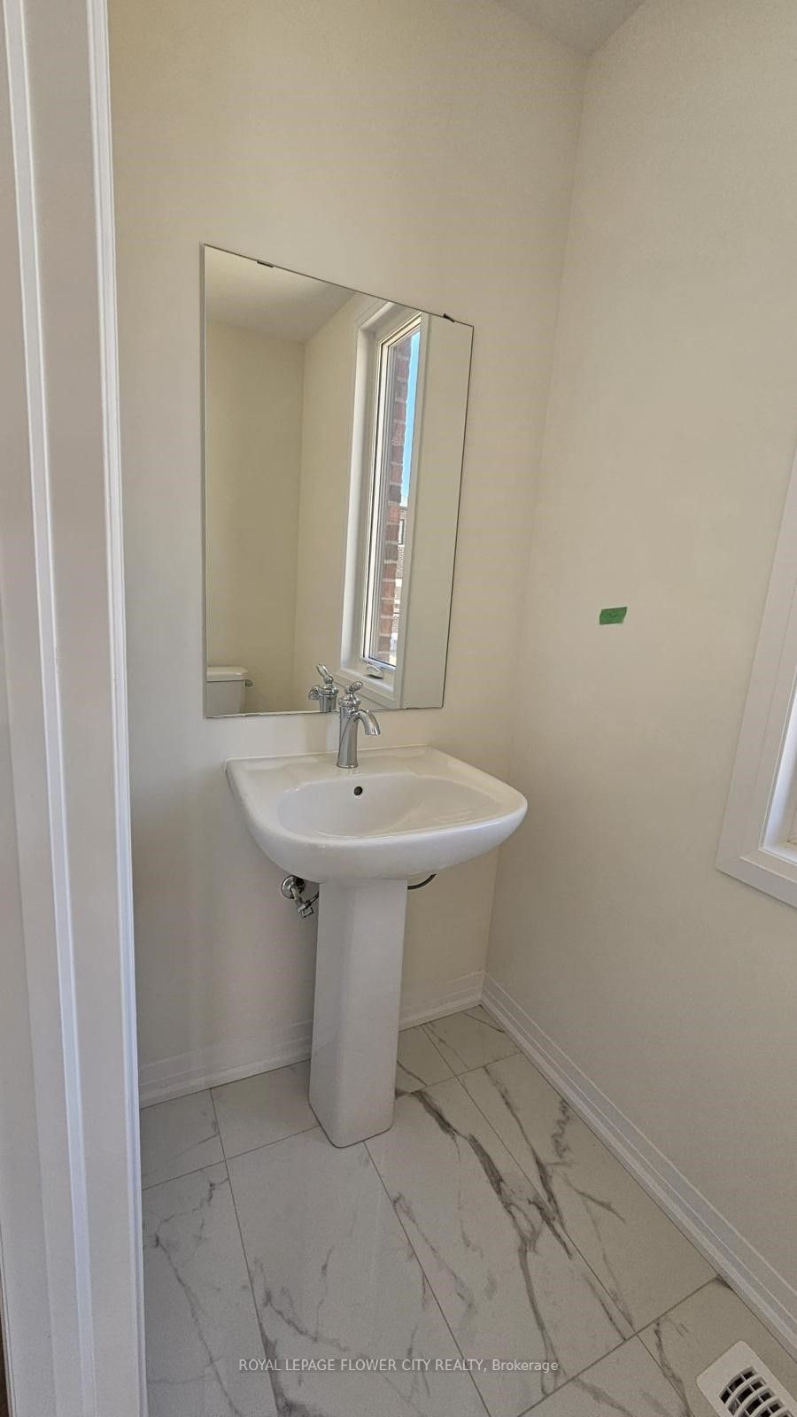 15 Blacklock Street #20