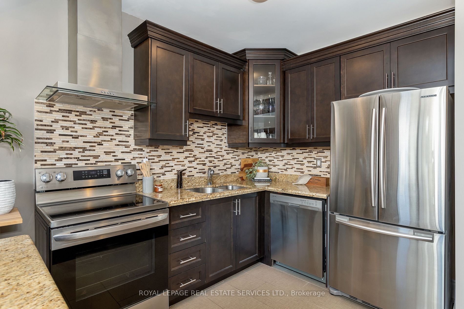 80 King William St, #402