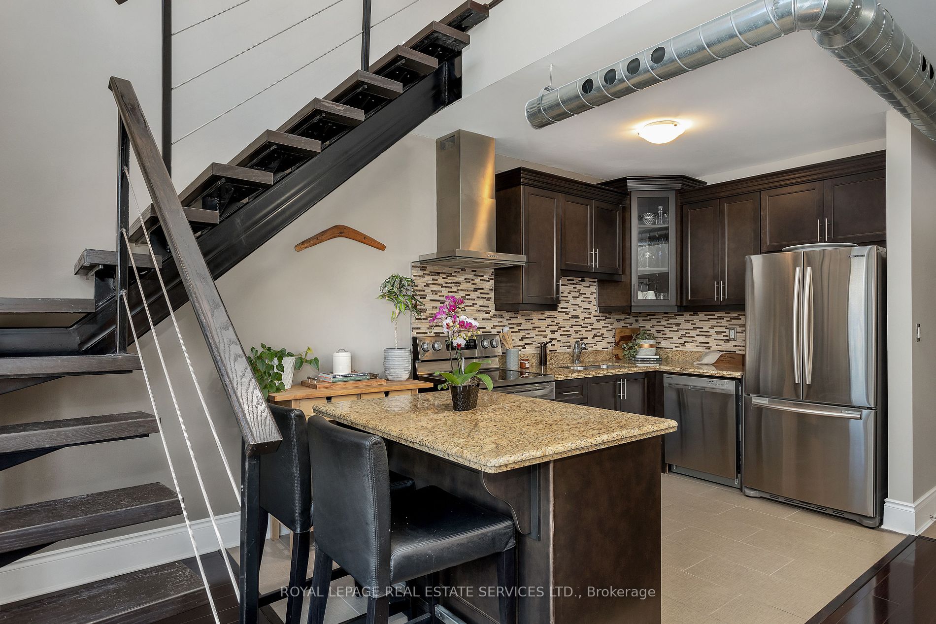80 King William St, #402