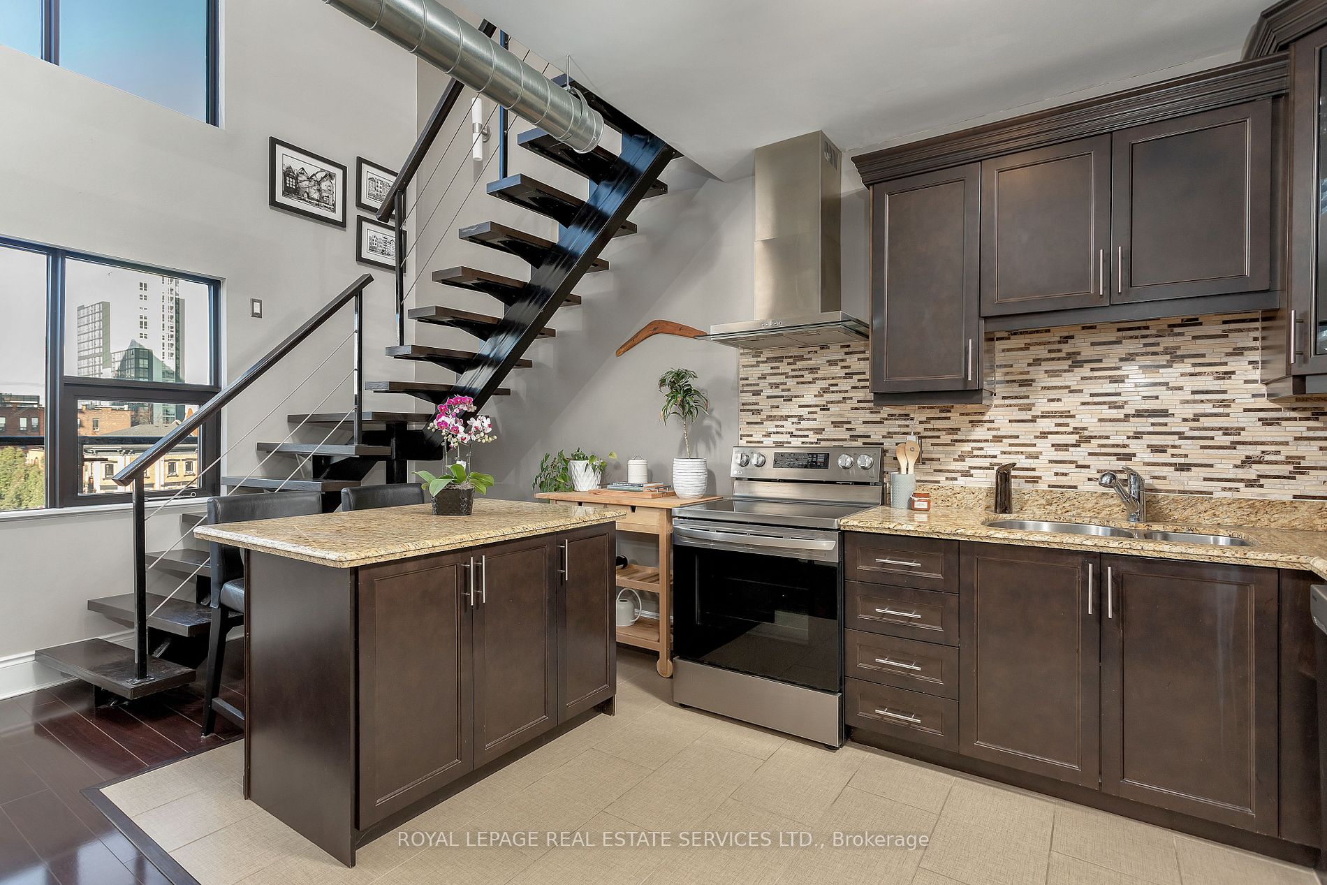 80 King William St, #402