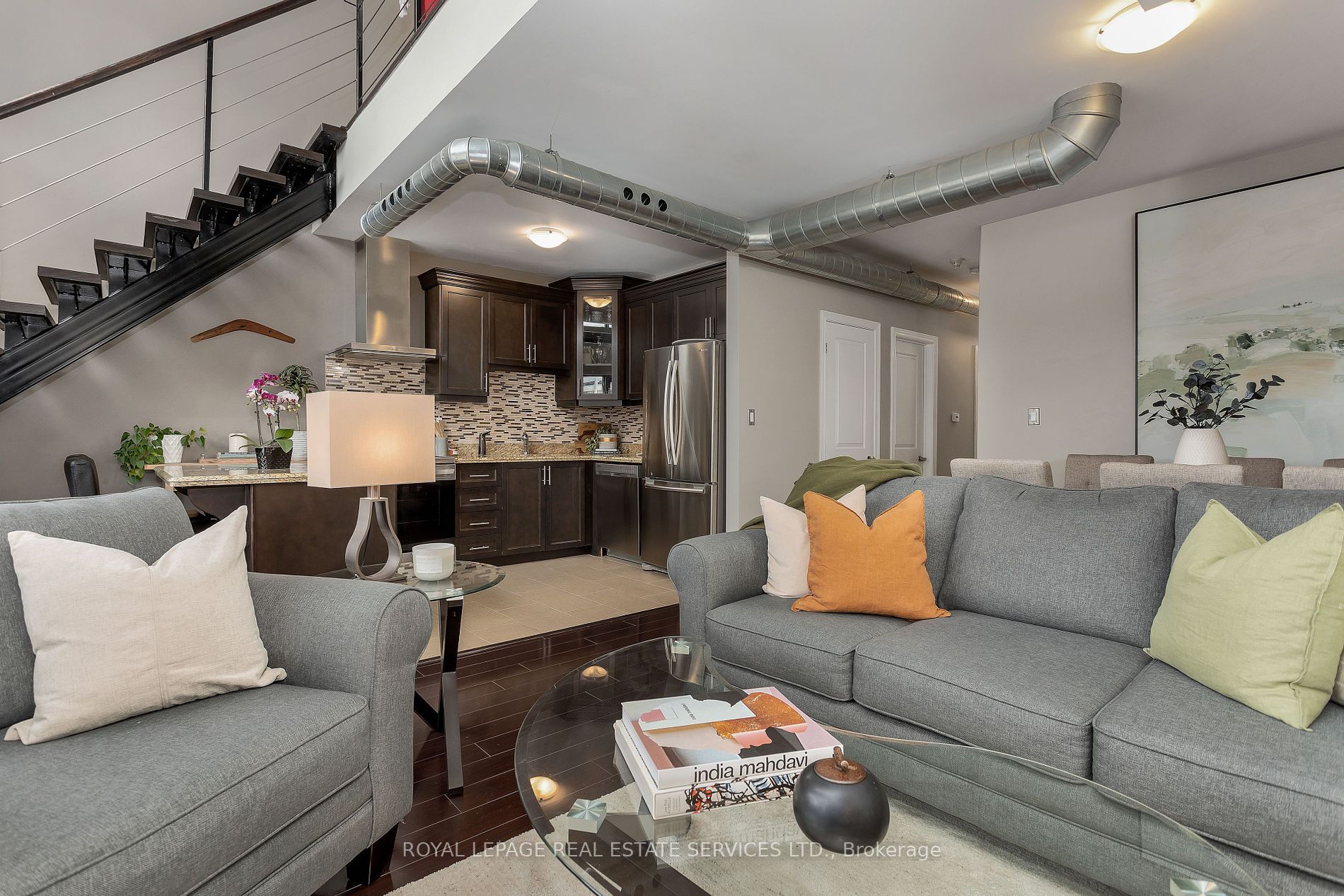 80 King William St, #402