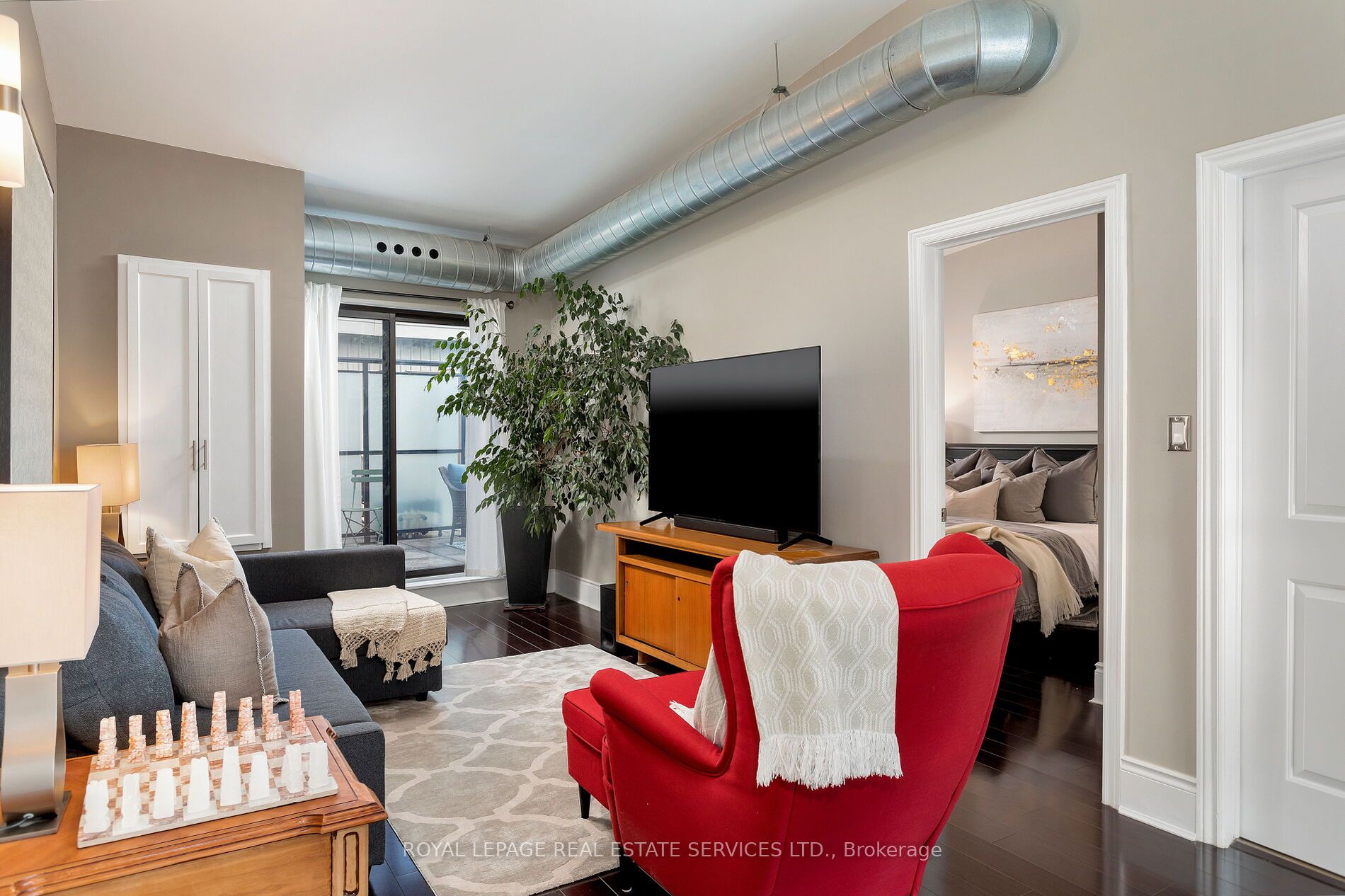 80 King William St, #402