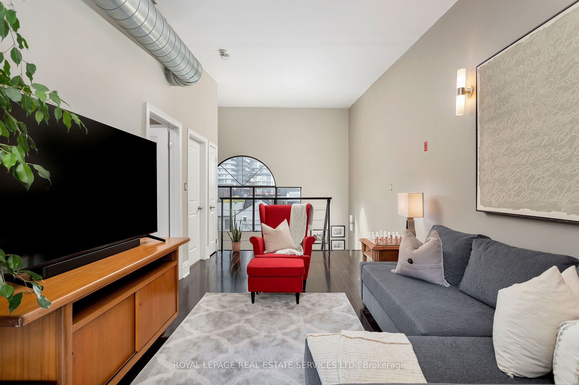 80 King William St, #402