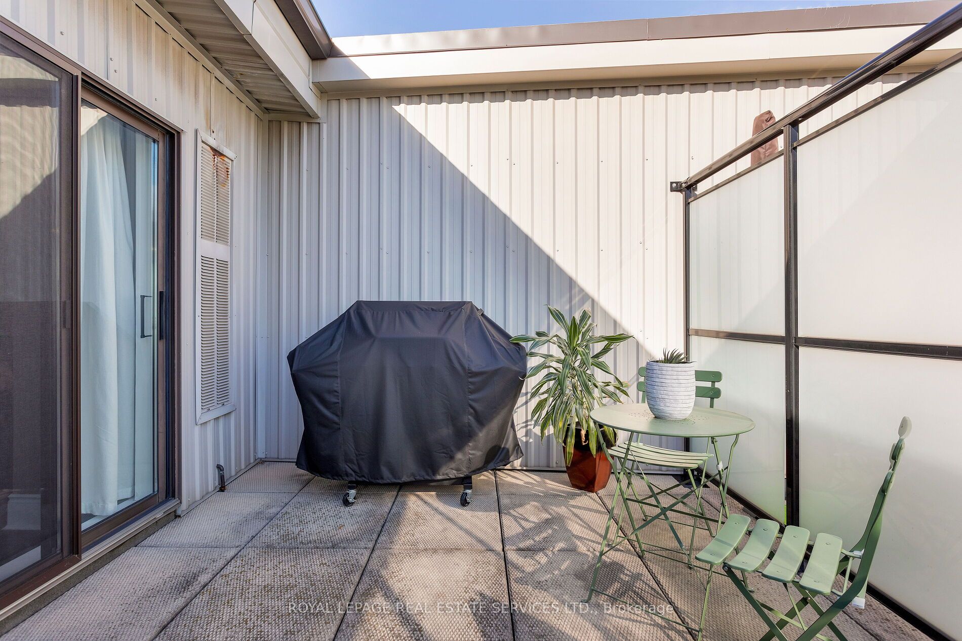 80 King William St, #402