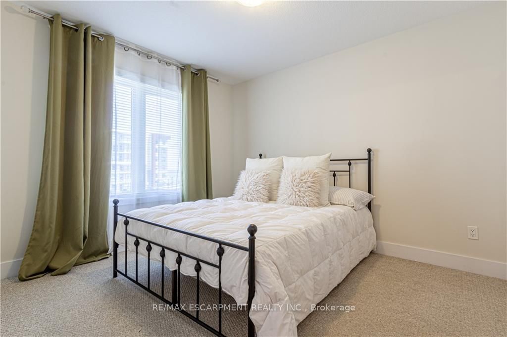 115 Shoreview Place, #Th#11