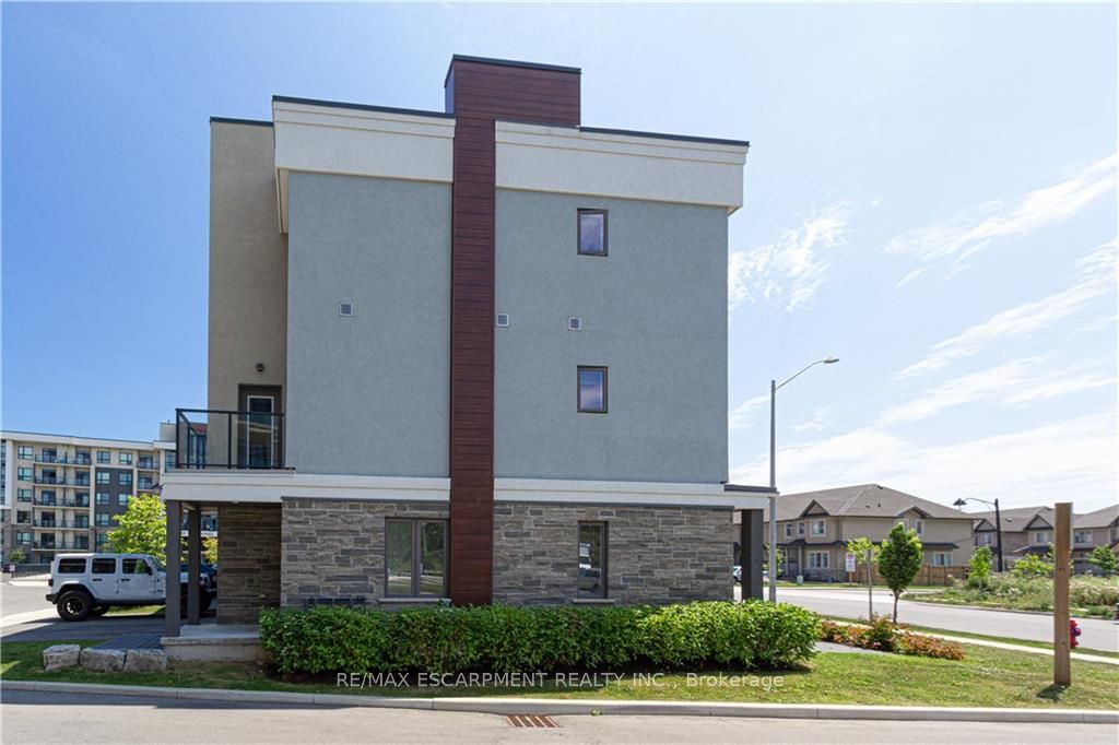115 Shoreview Place, #Th#11