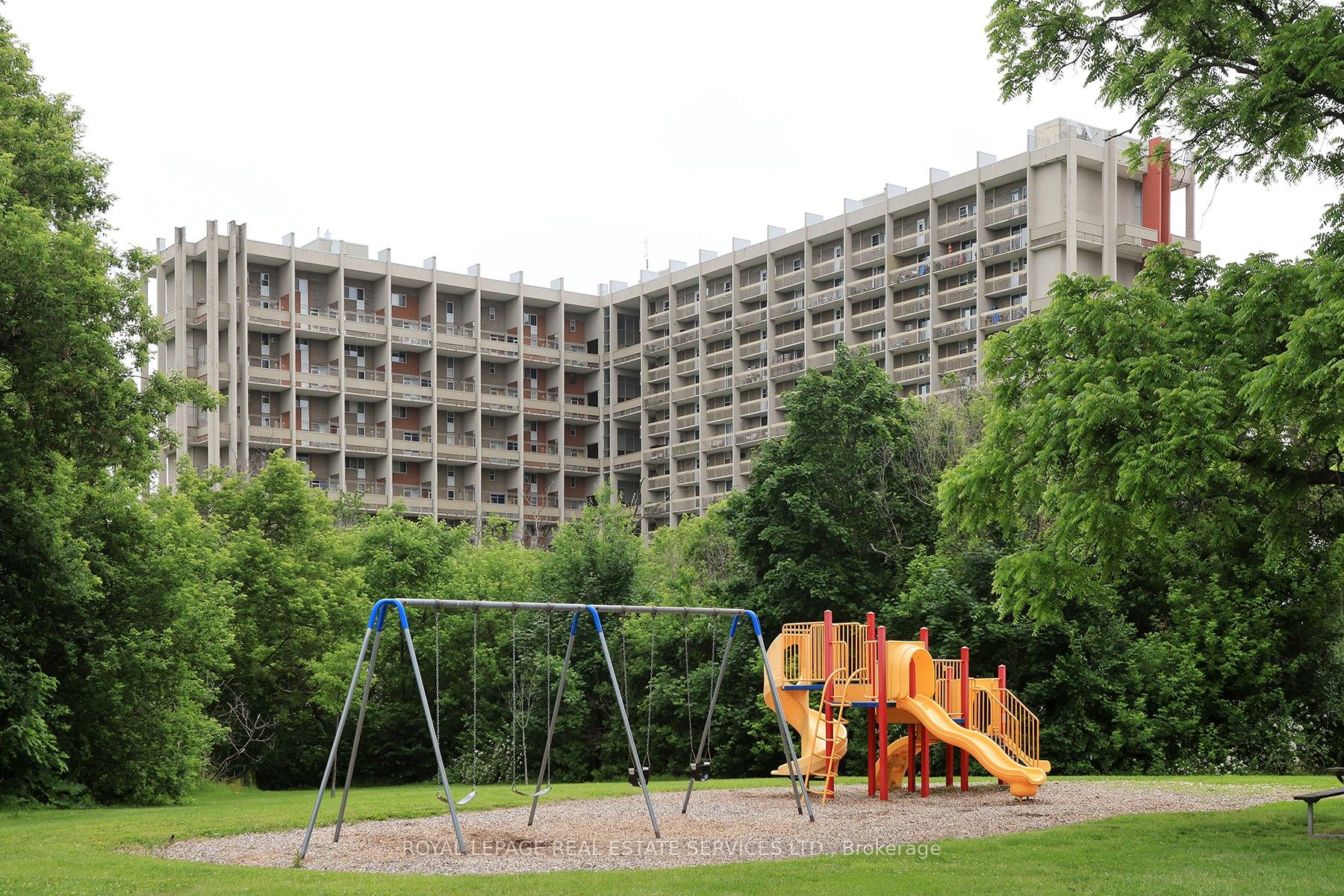 350 Quigley Rd, #537