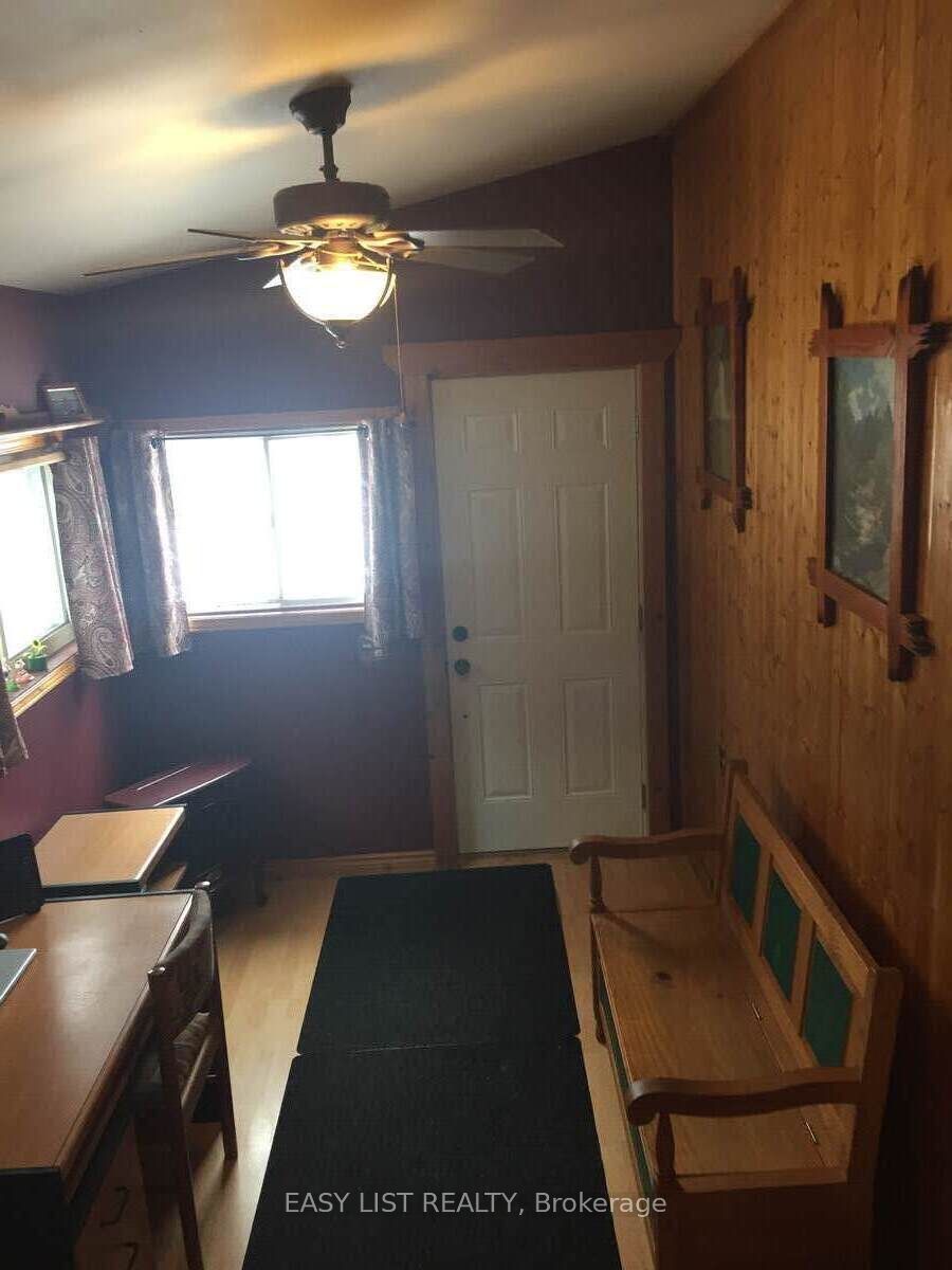 1084 South Algonquin Road