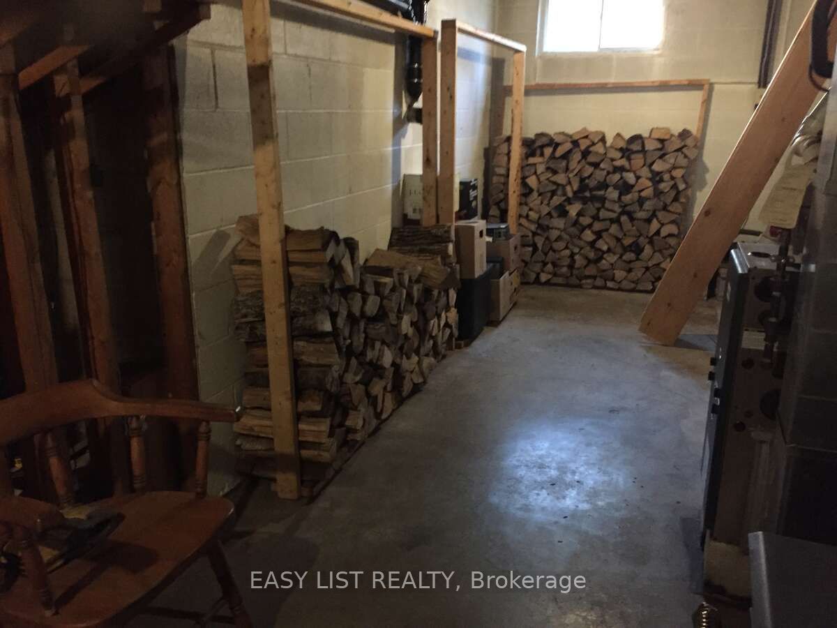 1084 South Algonquin Road