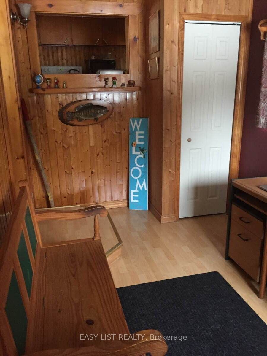 1084 South Algonquin Road
