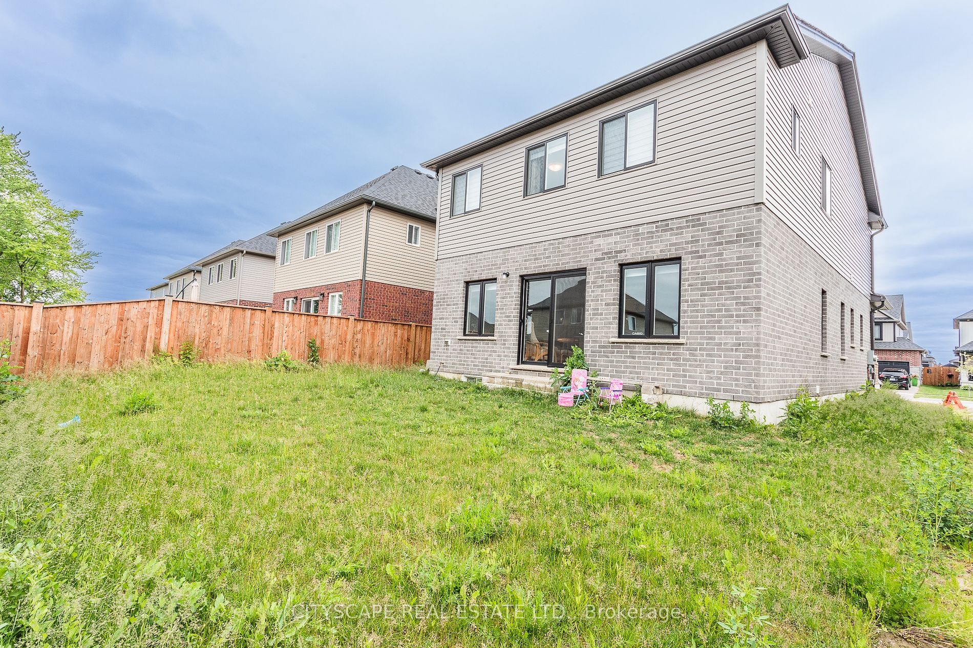 68 Davidson Dr