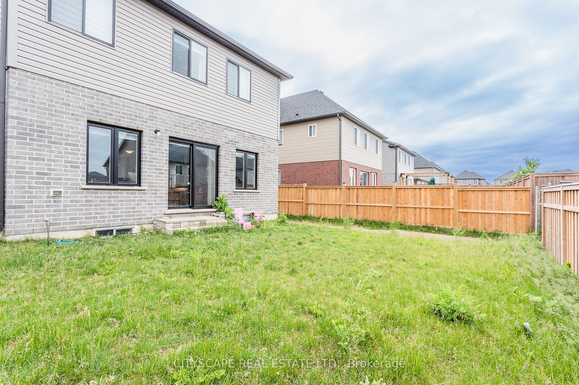 68 Davidson Dr