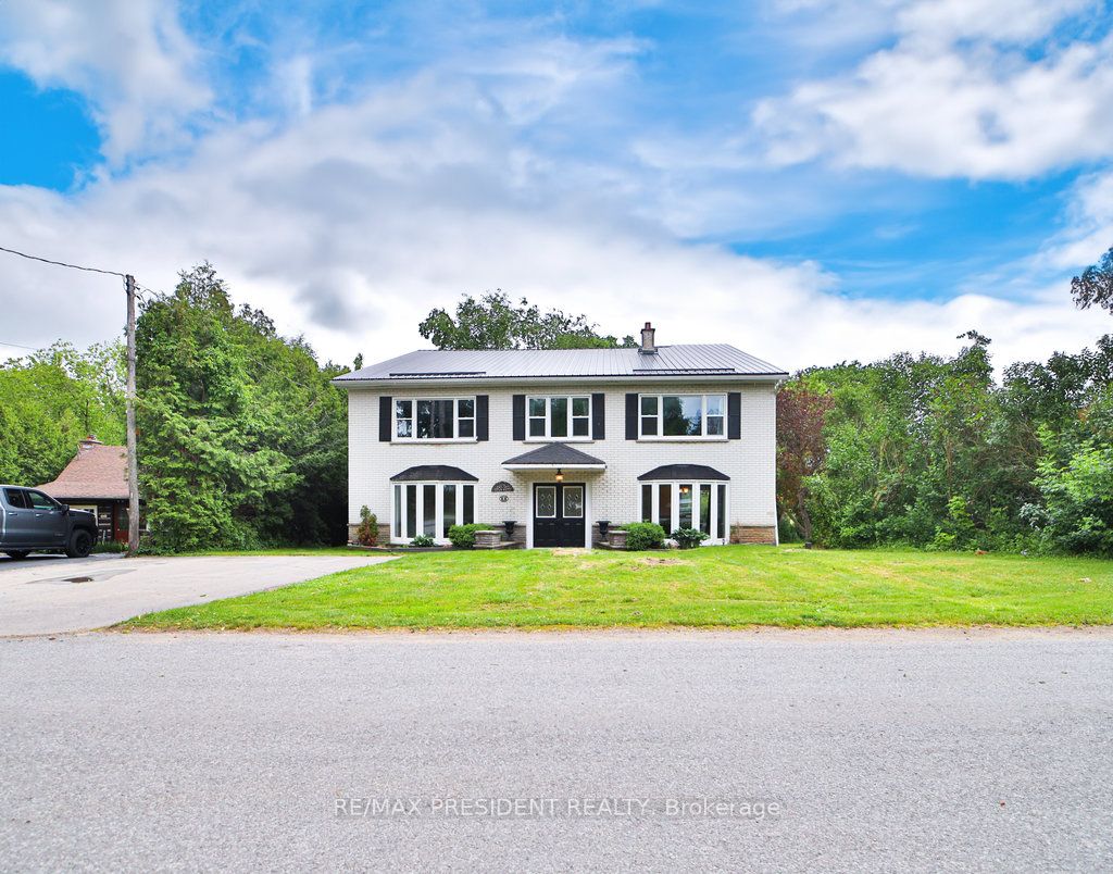 15 Leslie Frost Lane