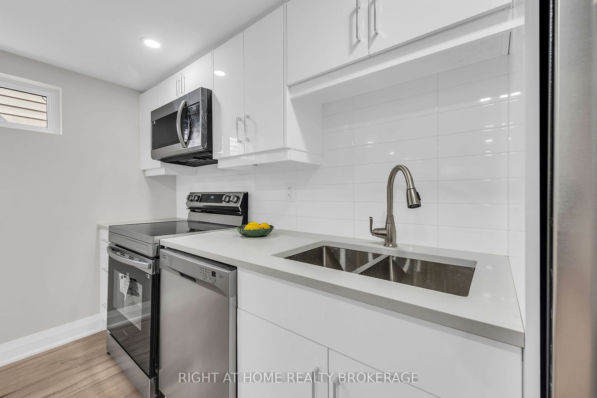 34 East 44th Street
