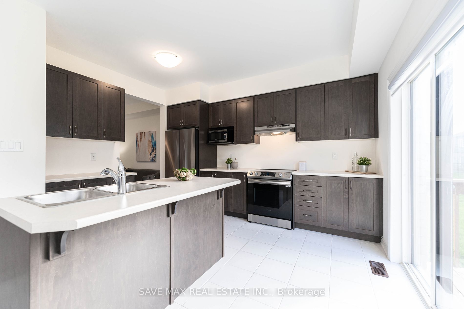 1 Tarrison St