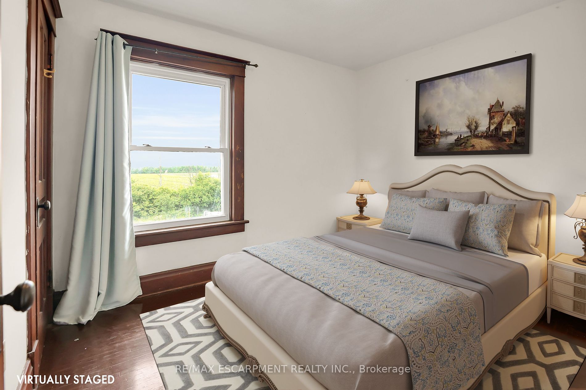 323 Queenston Road