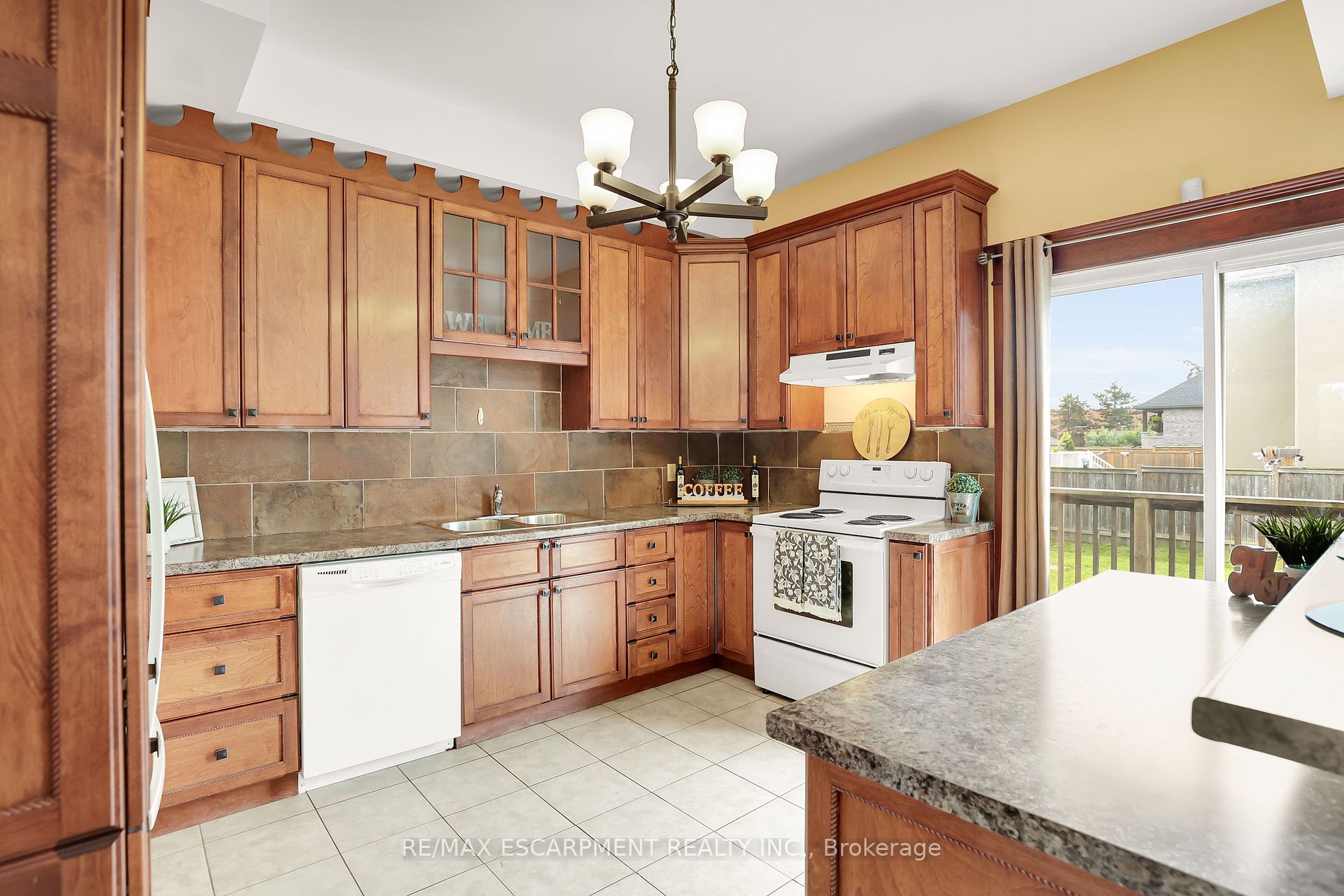 323 Queenston Road
