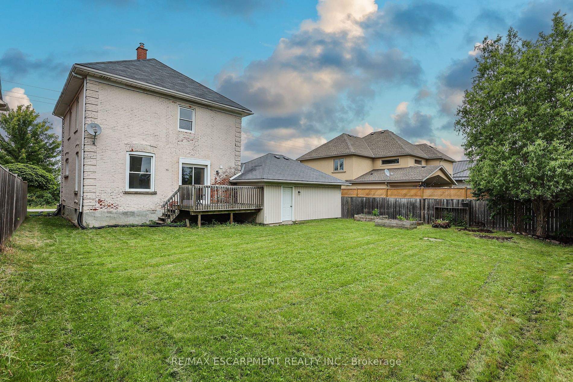 323 Queenston Road