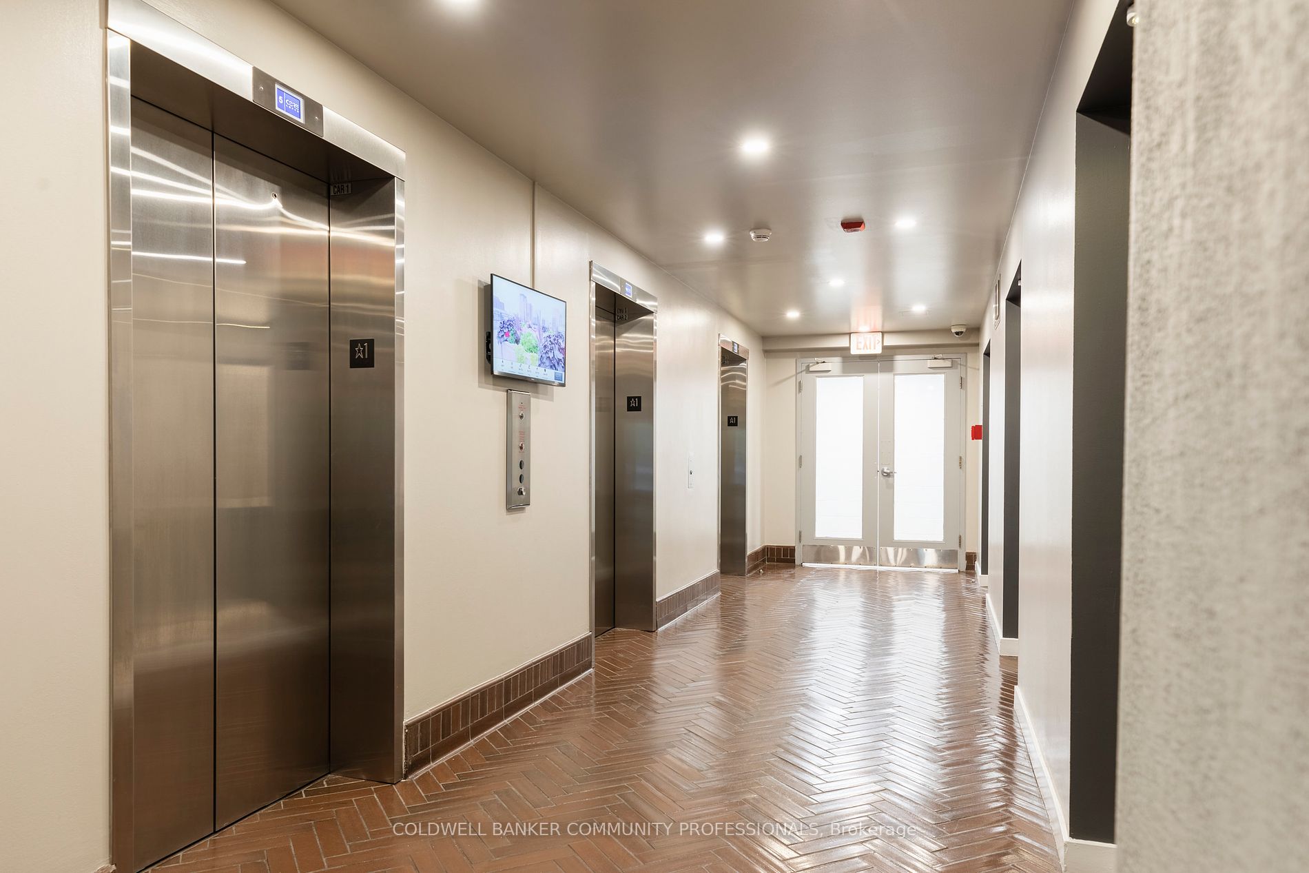 66 Bay Street S #410