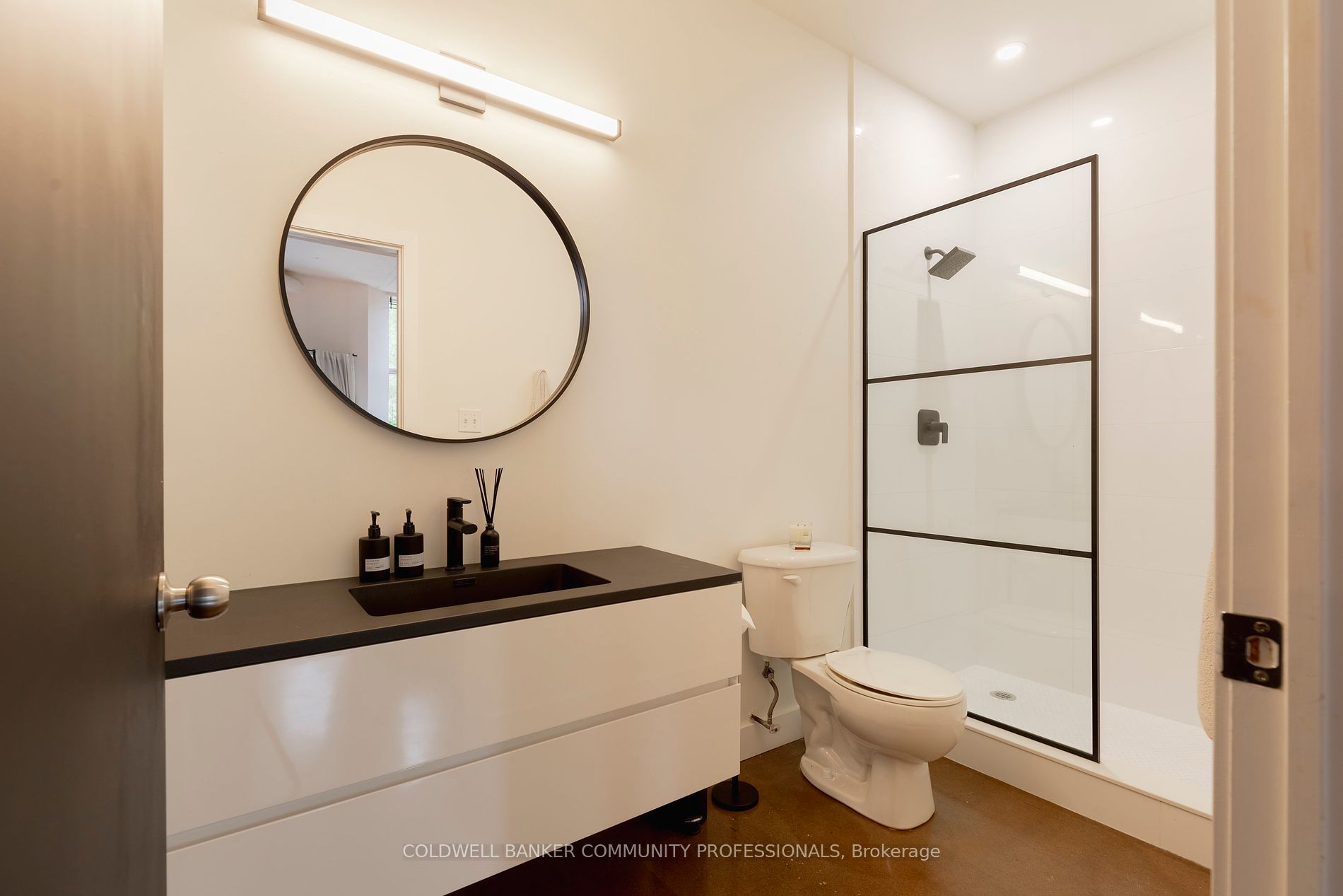 66 Bay Street S #410