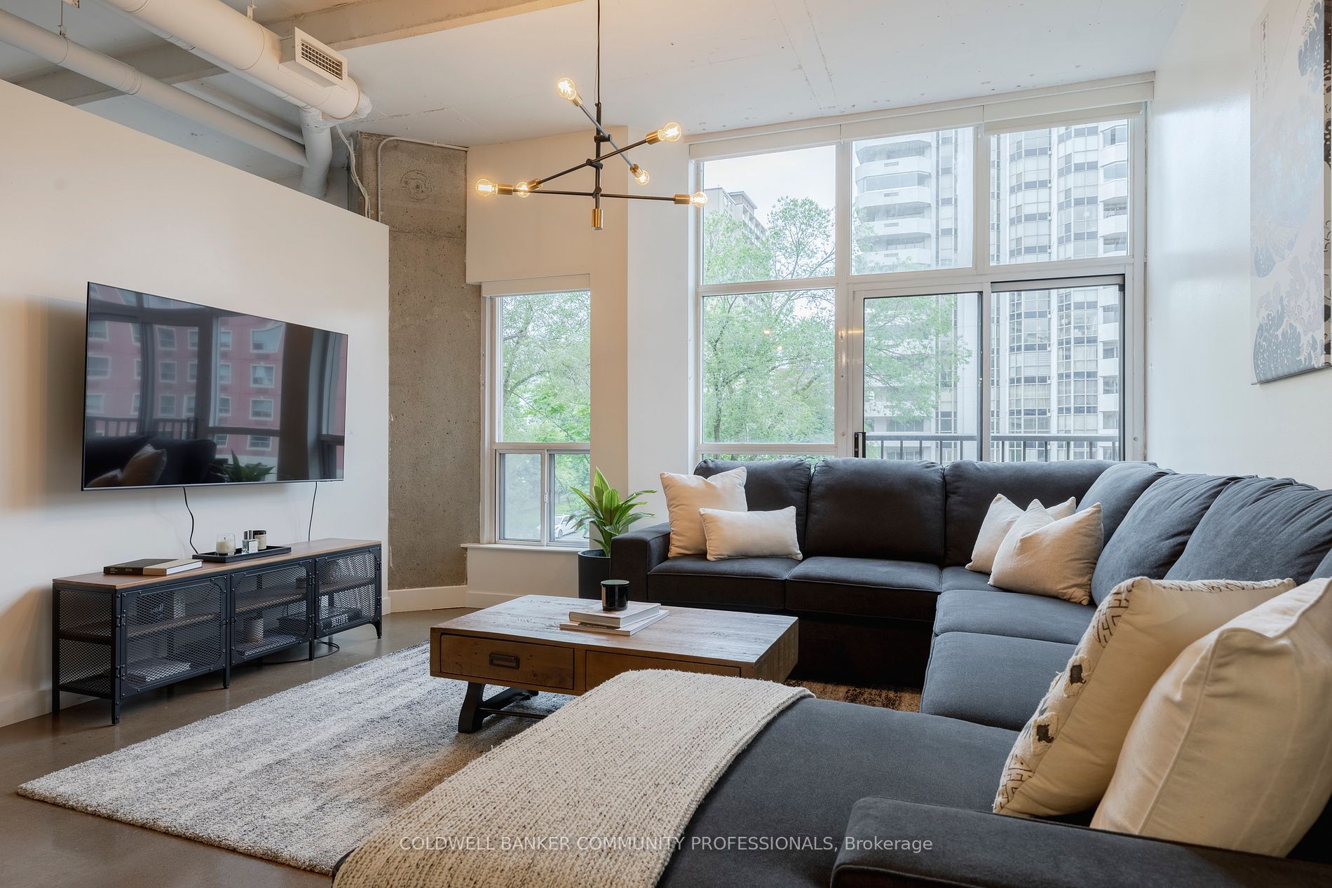 66 Bay Street S #410