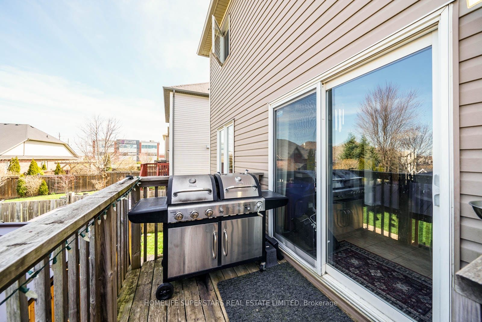 84 Lambert Crescent