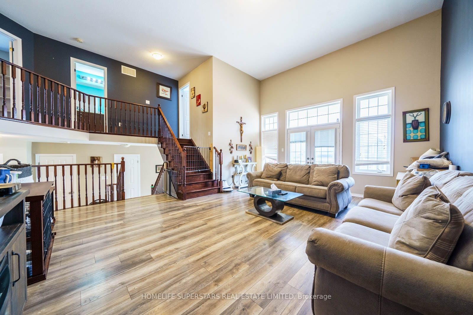 84 Lambert Crescent