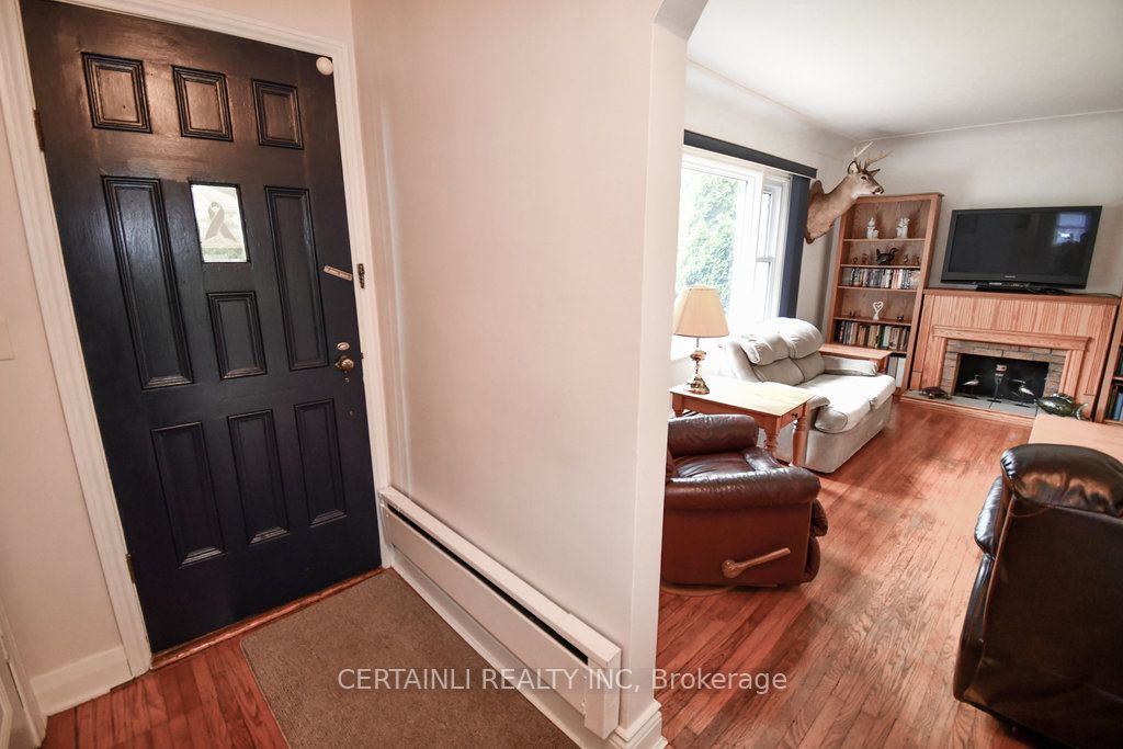 240 Greenwood Ave
