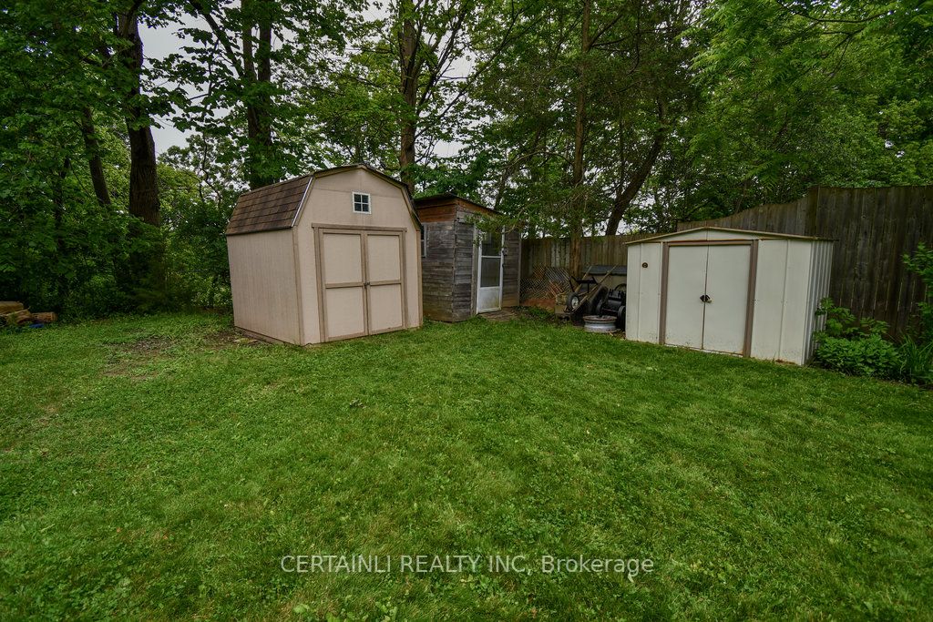 240 Greenwood Ave
