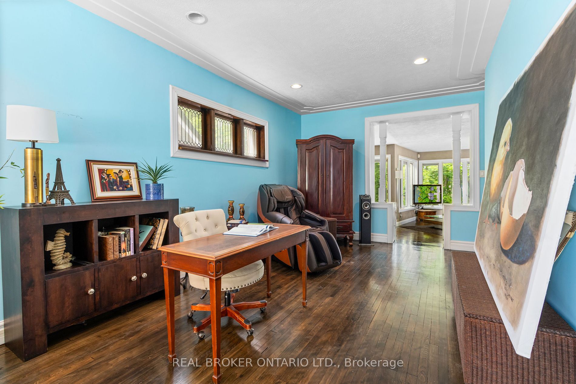 457 2nd Avenue W