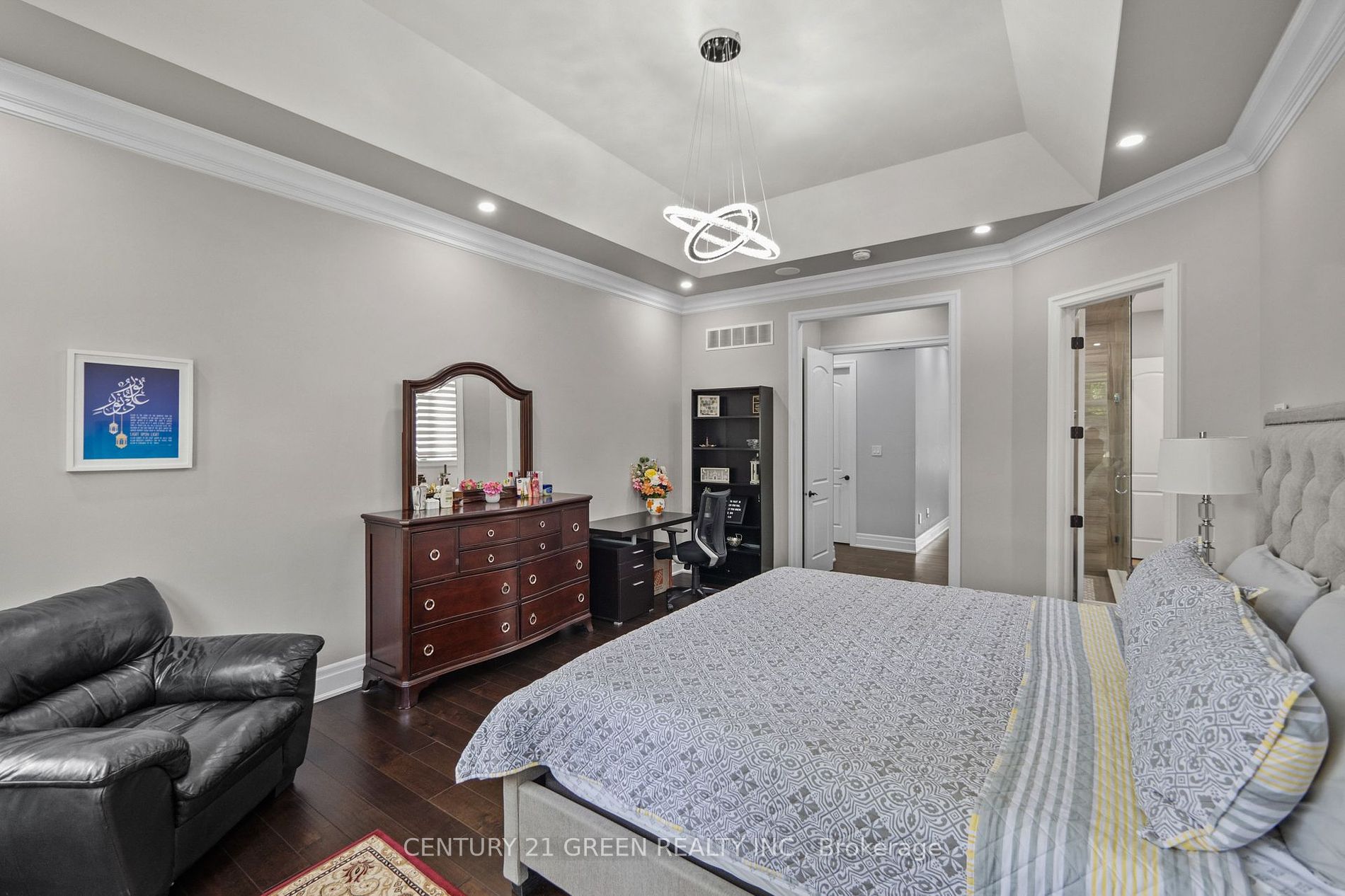 679 Hiawatha Blvd