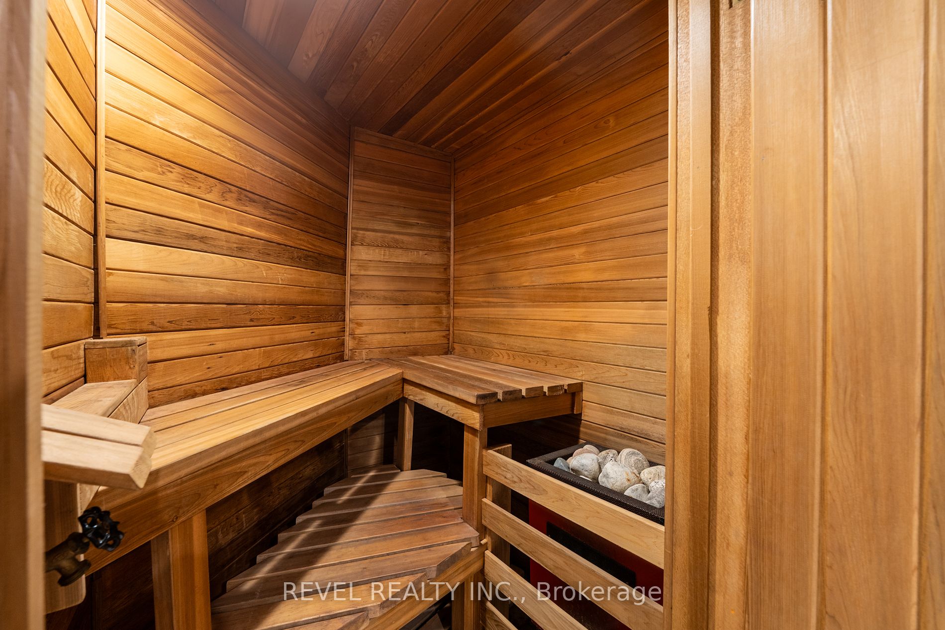 3412 Vinehaven Trail