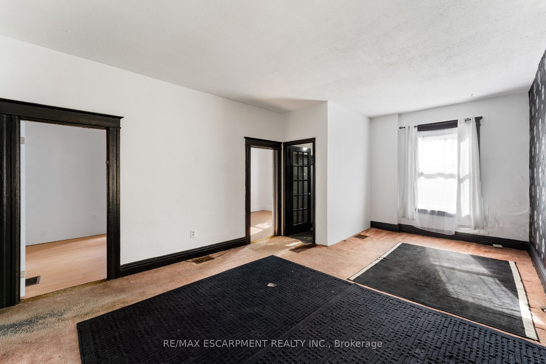 12 East 25th St