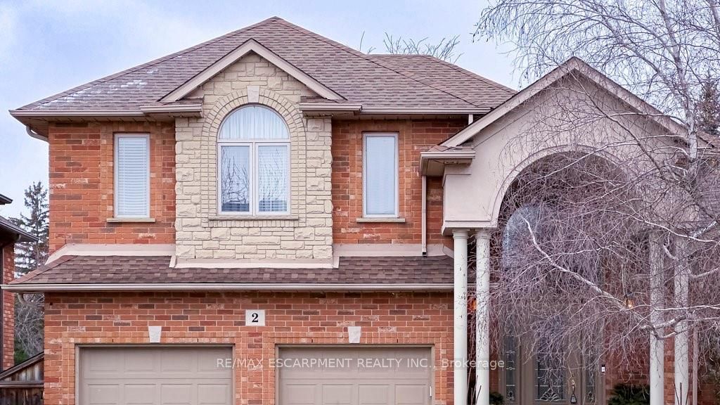 2 Donnici Drive