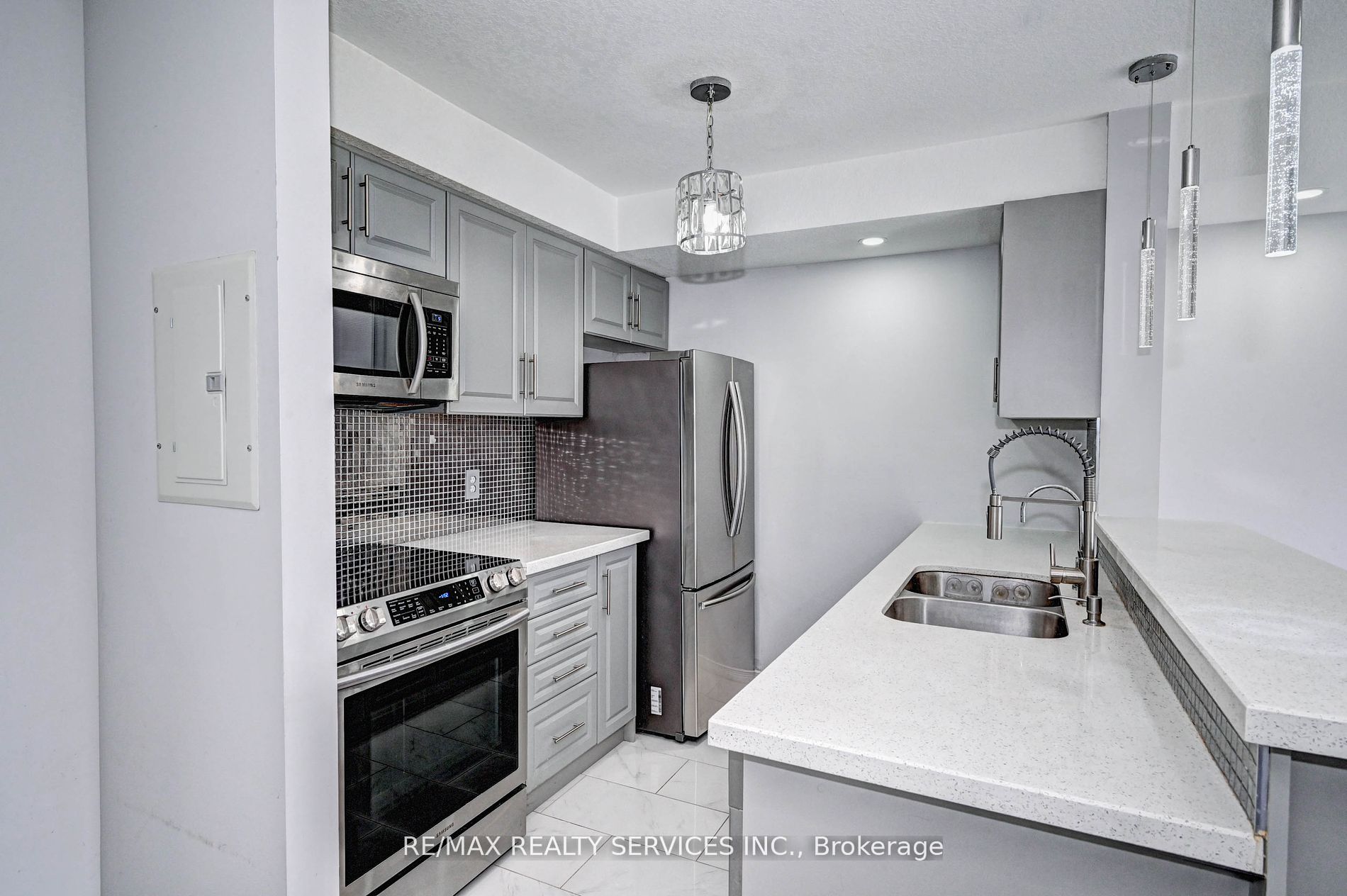 45 Cedarhill Crescent, #4D