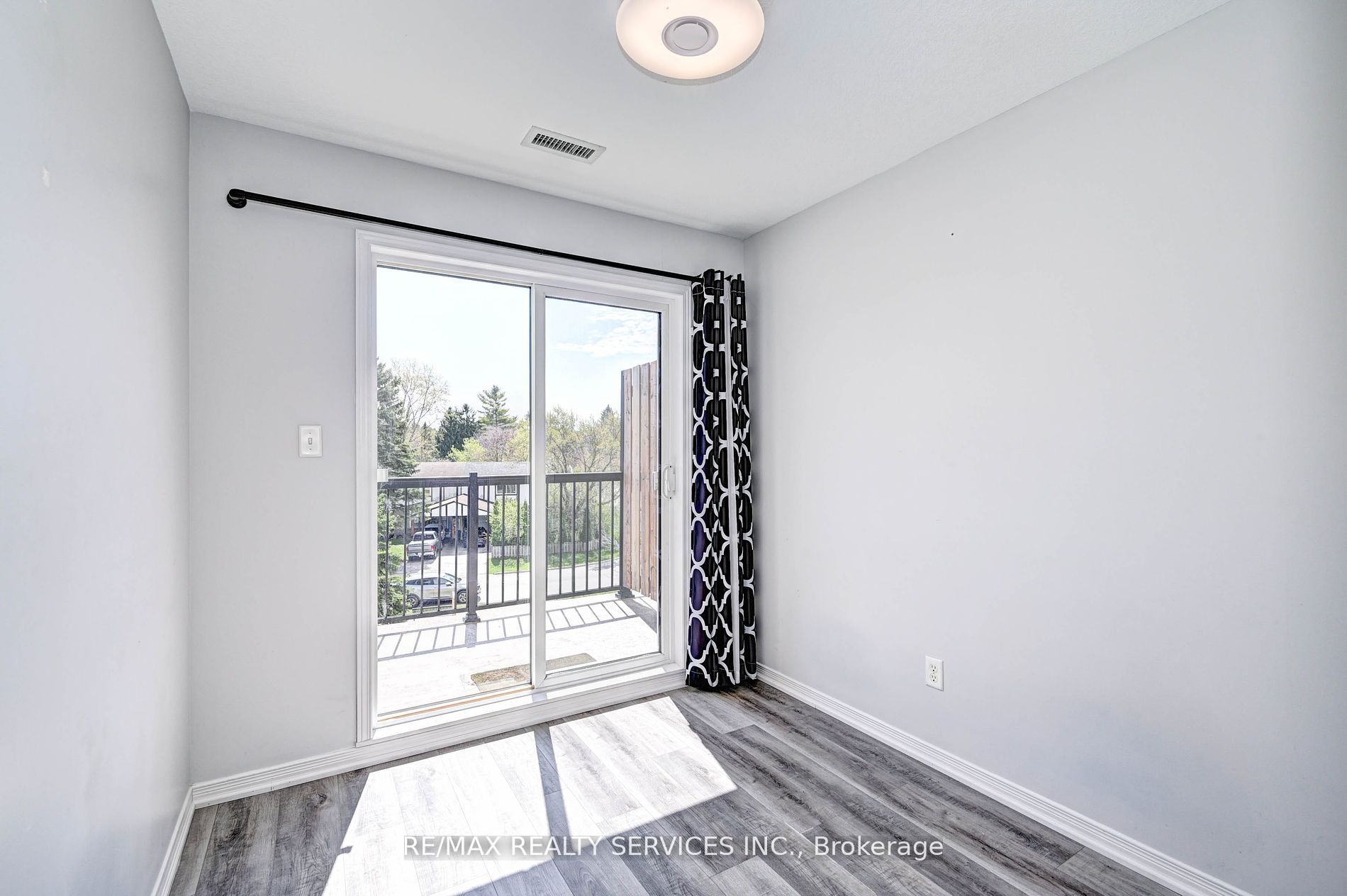 45 Cedarhill Crescent, #4D