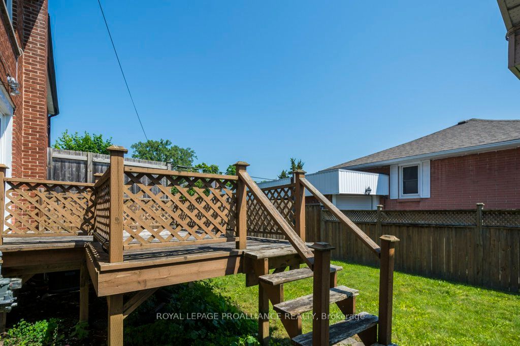 1 Clarke Boulevard